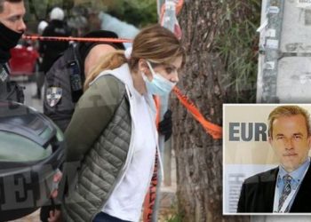 FOTO/ E shokuar dhe me pranga në duar, momenti i arrestimit të artistes shqiptare që qëlloi ndaj mjekut grek në sy të vajzës!