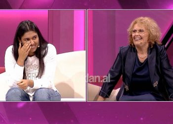 Rriti një vajzë arabe, rrëfehet nëna shqiptare: Më shihnin shumë keq, babai im më la amanet kur…