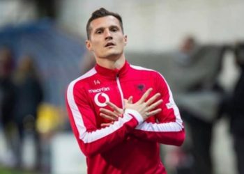 E parakohëshme/ Taulant Xhaka tërhiqet përfundimisht nga kombëtarja: Ndër vendimet më të vështira