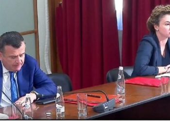 Pas “Trekëndëshit të Bermudës”/ Krisja e LSI me PD vazhdon. Xhixho-PS: Jeni mësuar me opozitë false, por realiteti ka ndryshuar