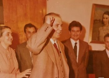 Saliu me Enverin?! Foto-fakt që kërkon transparencë