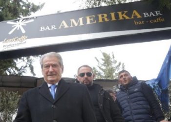 Referendumi i Sali Berishës/ Komisioni i Rithemelimit: Ja numri i personave që votuan deri në orën 13:00 në gjithë vendin