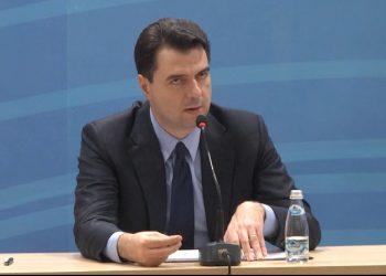 Basha po mban konferencë për shtyp pas mbledhjes me Kryesinë e PD: Nderim pjesëmarrësve dhe vendosëm për të ardhmen