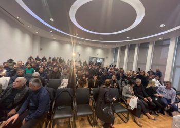 E fundit/ Votohet unanimisht në Këshillin Kombëtar rezoluta e propozuar nga Basha: Dënon lëvizjen e djeshme të Berishës, afirmon 18 dhjetorin, mbështet strukturat e PD