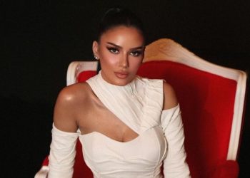 Bora Zemani rikthehet në “Për’puthen” dhe përlotet nga surpriza e konkurrentëve