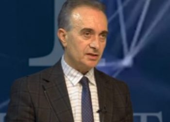 “Basha të largohet vetë nga zyra”/ Baçi nga Fieri: Në 8 janar protestë e fuqishme!