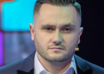 Bes Kallaku i përgigjet Ramës: Bubqi, fshati më i bukur në botë ditën, se natën s’ka drita