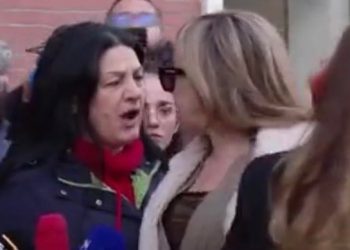 Koha është e pamëshirshme