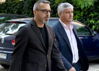 Saimir Tahiri rinis ‘betejën’ në Apel, futet në Gjykatë