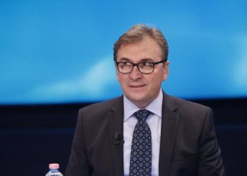 Varianti Omicron/ Brataj qetëson opinionin publik: Nuk shoh vend për panik, i ngjashëm me gripin e zakonshëm!