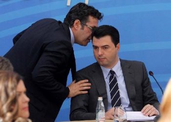 “S’të shpëtojnë dot as ambasadorët dhe as Rama”/ Paloka kërcënon publikisht Lulzim Bashën