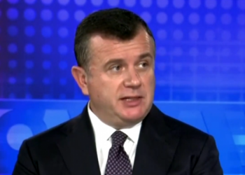 “Të votojë zgjatjen e mandatit të organeve të vetingut”/ Balla: Të gatshëm të ulemi e të bisedojmë me PD për reformën territoriale e zgjedhore