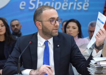 Akuza për falsifikim: Nuk firmosëm! Bardhi u përgjigjet live delegatëve: Të sjell formularët, i kam në zyrë