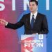 FOTO/ Berisha detyron Bashën të ndryshojë sloganin e PD: Shqipëria do të fitojë