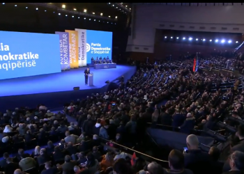 Kuvendi i PD miraton rezolutën e Këshillit Kombëtar: “Sali Berisha hodhi bazat e një organizate anti-amerikane më 11 dhjetor”