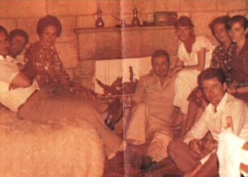 Reagimet/ Familja Hoxha: Miqësia jonë e ndërprerë me Berishën s’është fshehur kurrë. Berisha: Më dërgoni fotot origjinale me djalin e Enverit