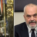 Hipën në shtyllë për të hequr flamurin dhe rrëzohet/ Rama: Zot ruaje Shqipërinë nga të marrët… (VIDEO)