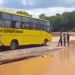 Autobusi tenton të kalojë pranë lumit, të paktën 31 të vdekur | VIDEO