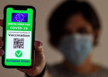 Certifikata e vaksinimit, e integruar me sistemin europian/ ISHP: Edhe qytetarët shqiptarë të vaksinuar jashtë vendit mund të regjistrohen në e-Albania, procedura