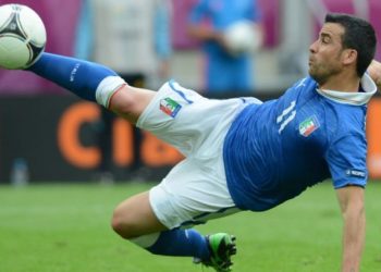 Di Natale akuzon shqiptarët për grabitjen: Ishin 5 persona të armatosur
