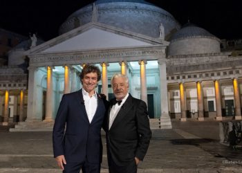 Modeli nga Italia që sfidon shëmtinë e emisioneve “Zombi” të darkës