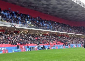 Kuvendi i Berishës me regji qendrore, gazetarët nuk lejohen të hyjnë në Air Albania