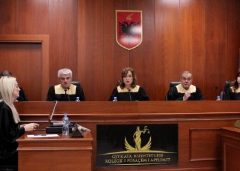 Shpërblim jo më i lartë se paga mujore, kush janë punonjësit e drejtësisë që përfituan