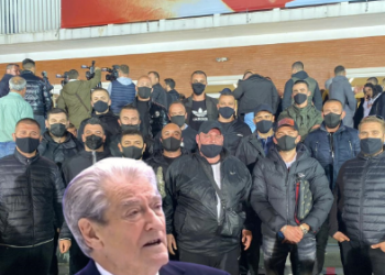 “Skuadronët me maska të zeza” të Kombinatit: Ne “kriminelet”, kundër Lulzim Bravës dhe deri në vdekje përkrah Sali Berishës