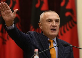 Meta do refuzojë dekretimin e zgjedhjeve në 6 bashki dhe i bëri presion Kushtetueses para vendimit për shkarkimin e tij?