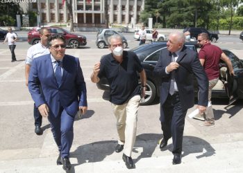 Tritan Shehu me hotel dhe 7 shtëpi, Paloka ‘beu’ i ri i Kavajës, Agron Shehaj pasuri të ‘çmendur’ me vlerë 19 milionë euro, Dash Shehi mbi 4 milionë USD prona