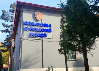 U kapën në korrupsion/ Pezullohen nga detyra 5 punonjës policie në Korçë