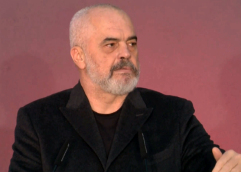 “Sëmundja që i ka zënë demokratët, jo problem i qeverisë”/ Rama: Do t’ju shfaqem si hije! Jam në këtë punë për të lënë një emër të mirë