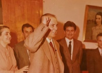 8 Dhjetori/ 13 dëshmi që konfirmojnë se Berisha ishte i besuari i Ramiz Alisë, familjes Hoxha e Byrosë Politike për të kontrolluar PD
