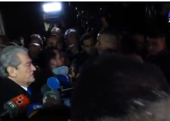 “Përulem para demokratëve”/ Berisha në seli: Mbi 44 mijë anëtarë votuan pro shkarkimit të Bashës