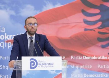 “Firmat e Kuvendit të 18 Dhjetorit janë të falsifikuara”/ Reagon Sekretari i PD-së: Manipulim i opinionit! Berisha vijon me strategjinë e tij