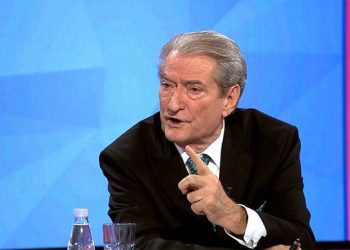 “Fajin e ka Soros”/ Berisha: E kam kaluar covidin, kam bërë 2 vaksina, por jam kundër vaksinës me detyrim