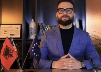 Forexat nuk ndalen, turizmi “viktima” e radhës 