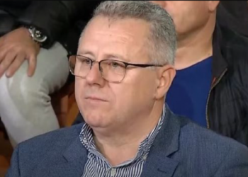 Basha e shkarkoi, kryetari i PD, Fushë Krujë: Nuk e njoh vendimin, e kemi shkarkuar. Për Berishën shkrij…!