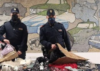 Specialistët e qendrave tregtare/ Goditet banda në Itali, arrestohen 5 grabitës shqiptarë