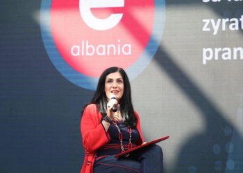 Skandali me të dhënat/ Drejtoresha e AKSHI-t: Shumë shpejt zbardhet e vërtet