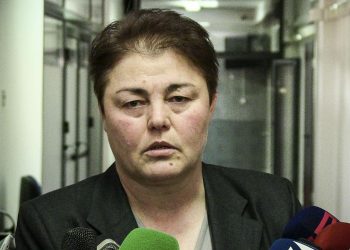 Ish-deputetja e LDK në protestë: Pas vdekjes së Rugovës, lideri më i madh i shqiptarëve është Berisha