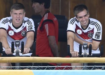 Sa fiton një futbollist? Toni Kros ka zbuluar financat e Filip Lahm: S’ka fituar sa unë dhe në bankë ka…
