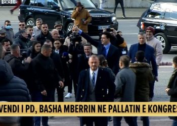 LIVE/ Me ovacione, duartrokitje e i rrethuar nga mbështetësit, ja si u prit Basha te Pallati i Kongreseve. Gjana drejton Kuvendin e  PD