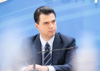 Kartolina e Bashës për Vitin e Ri: Të gjithë bashkë të punojmë për një të ardhme më të mirë