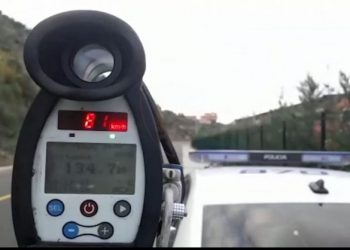 Makina “inteligjente” fatale te Rruga e Arbrit: Ndëshkon 252 drejtues mjetesh dhe pezullon 30 patenta
