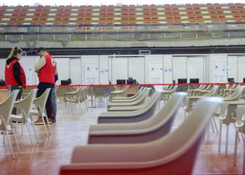 “4 rreziqe nga Omicron”/ Nga sot hyjnë në fuqi masat e reja anti-COVID në Kosovë