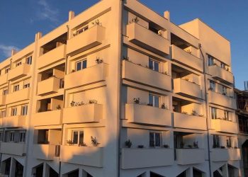 Gati 3 pallatet e para/ Veliaj: Kush e përdor ‘5 Majin’ për “karrige e brava”, le të mendojë për bravat e karriget e shtëpisë së tij