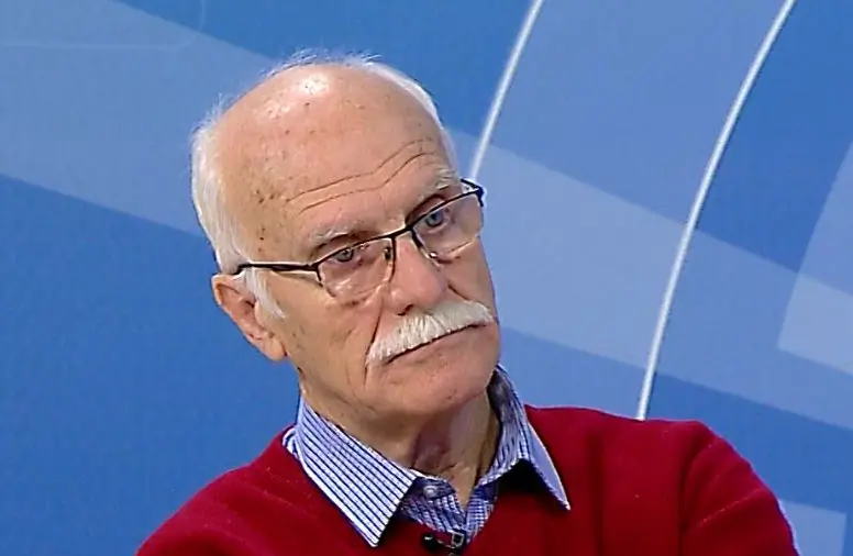 Nga  shkolla e transmetimit  te  shkolla e mendimit 