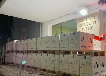 Vaksinimi anti-COVID/ Manastirliu jep lajmin: Mbërrijnë mbi 37 mijë doza Pfizer