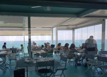 “Pastrimi i parave ka shtuar hapjen pa kriter të restoranteve”/ Shoqata e shqetësuar: Në këto struktura shërbimi riciklohen shpejt, ndryshe nga ndërtimi